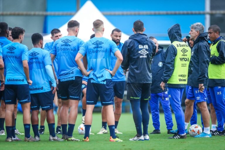 Grêmio decide voltar aos trabalhos e treinará em Atibaia, interior de SP