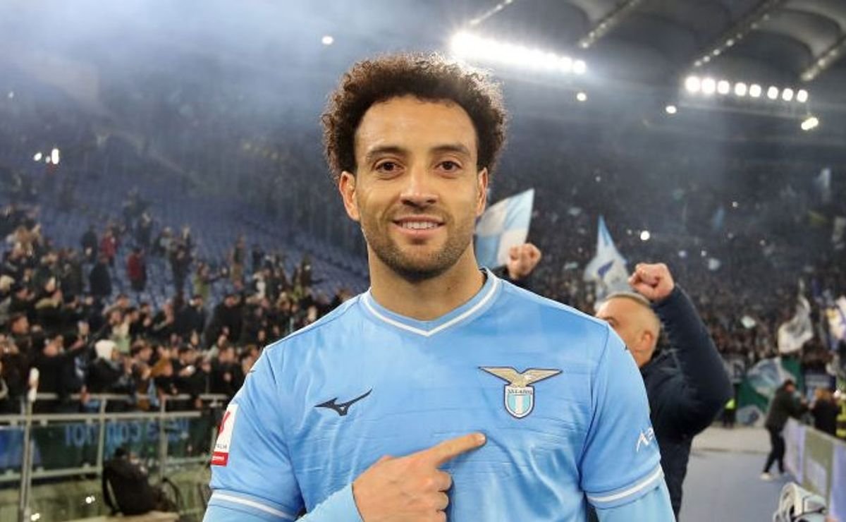 Felipe Anderson pela lázio, pronto para se transferir para o Palmeiras no meio do ano.