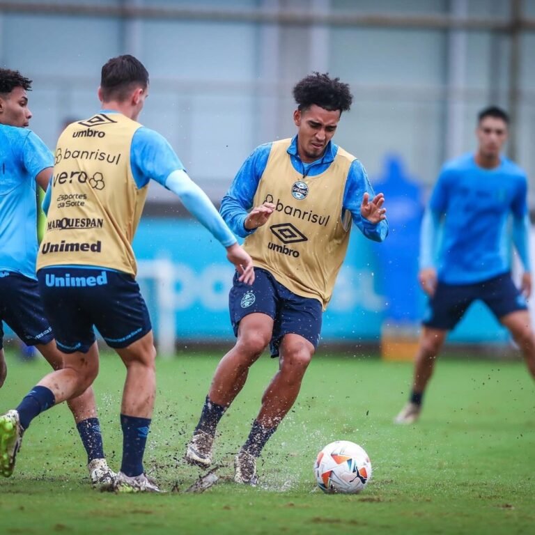 Grêmio estuda voltar aos treinos na próxima semana e mandar jogos fora do RS