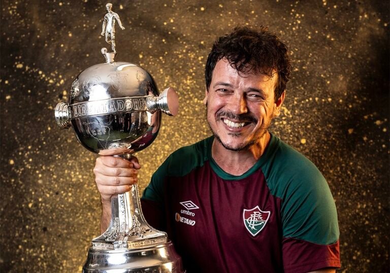 Fluminense renova contrato do técnico Fernando Diniz