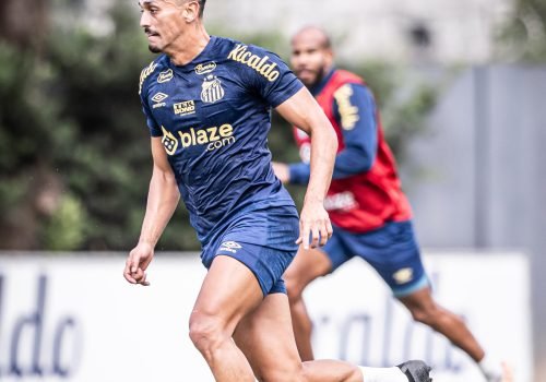 Treino do Santos: Carille faz trabalhos táticos com a equipe