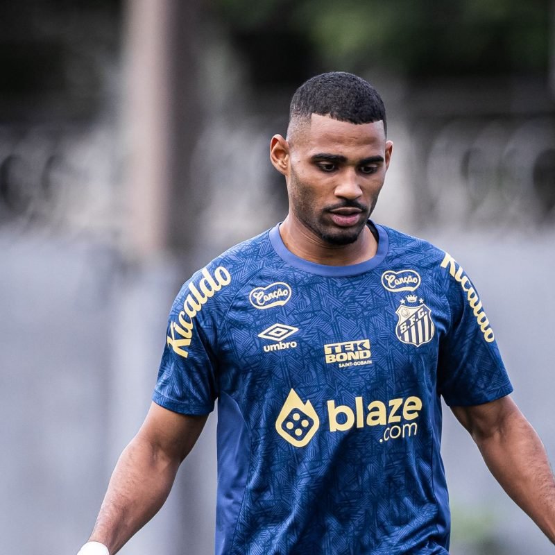 Treino do Santos: Carille ainda não definiu o time titular