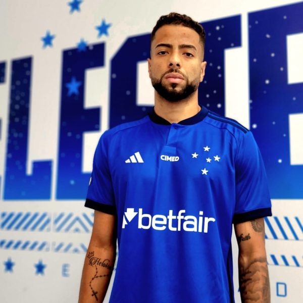 Cruzeiro anuncia a compra do zagueiro João Marcelo