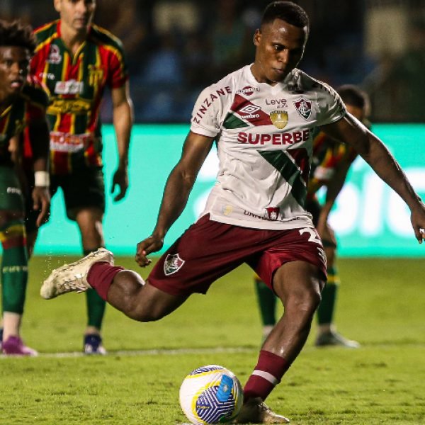 Sampaio correa recebe o fluminense e perde de 2x0 em jogo válido pela terceira fase da copa do brasil 2024.